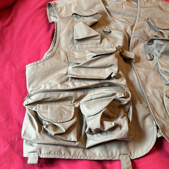 Ausable Tan Spin Fly Fishing vest - Picture 2 of 5